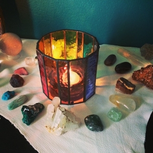 Simple Ritual: Chakra Altar creation & meditation