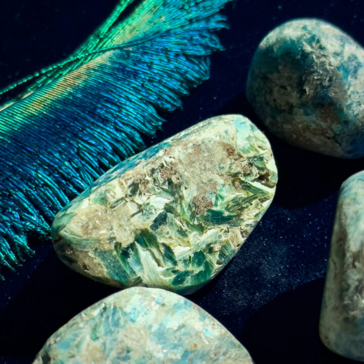 Tumbled Blue-Green Kyanite