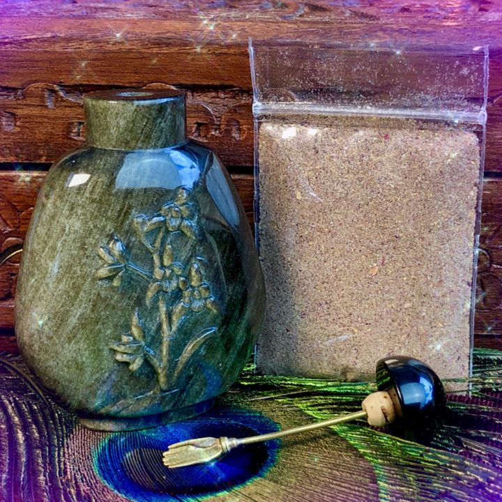 Gemstone_Smudge_Snuff_Bottles_DD_1of4_7_25