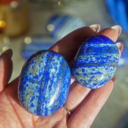 Queens Confidence Lapis Lazuli Palm Stone