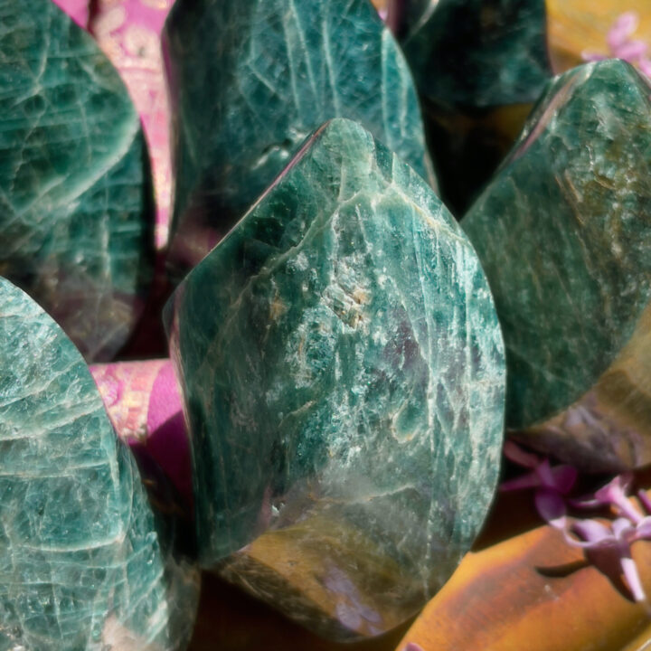 Green Balanced Apatite Flame