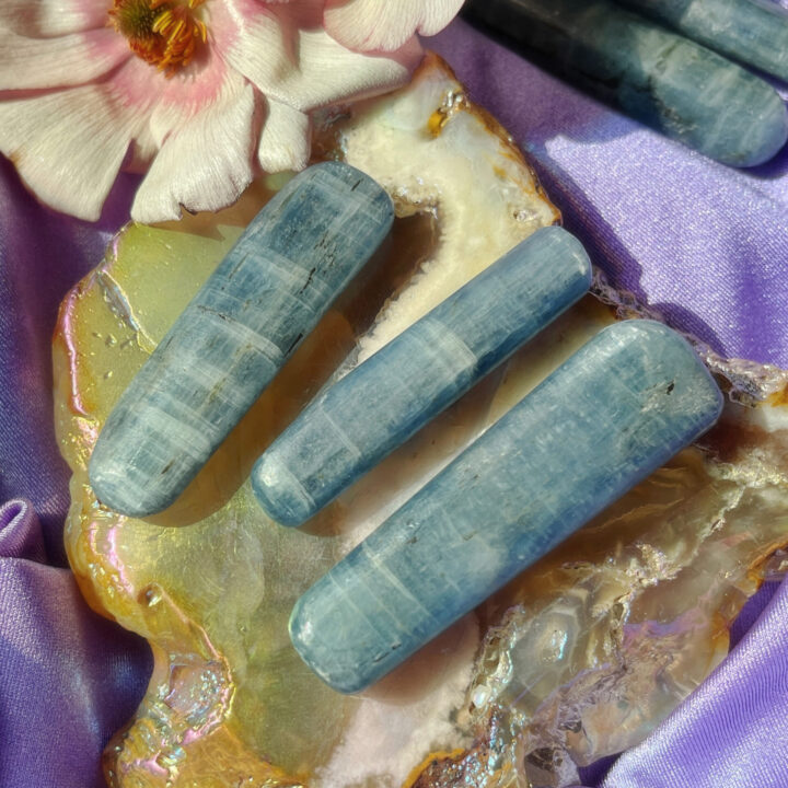 Blue Kyanite Ultimate Balance Wand