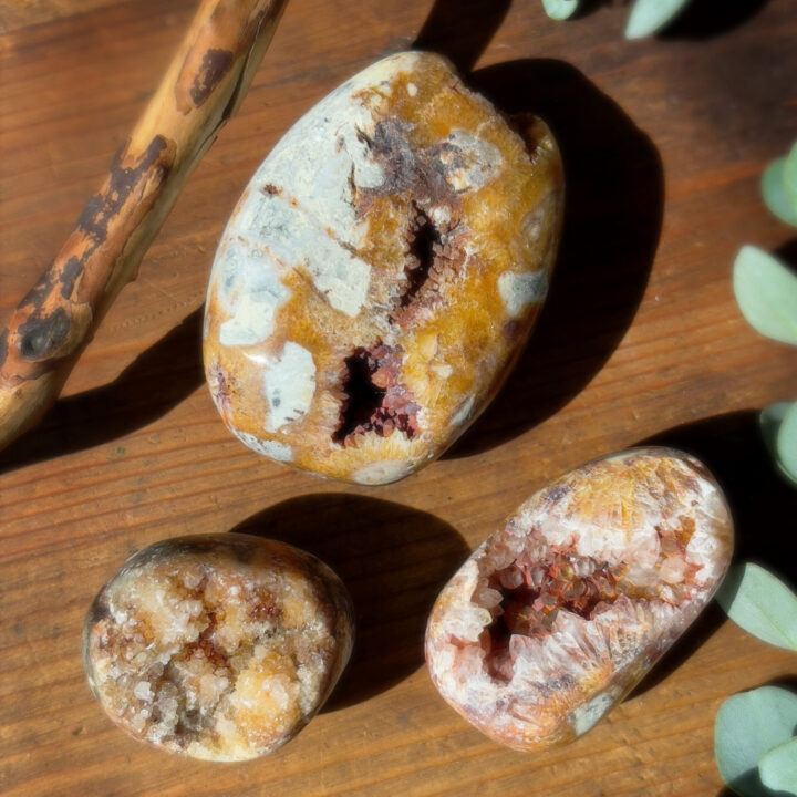 Druzy Dendritic Sulfur Quartz Meditation Stone