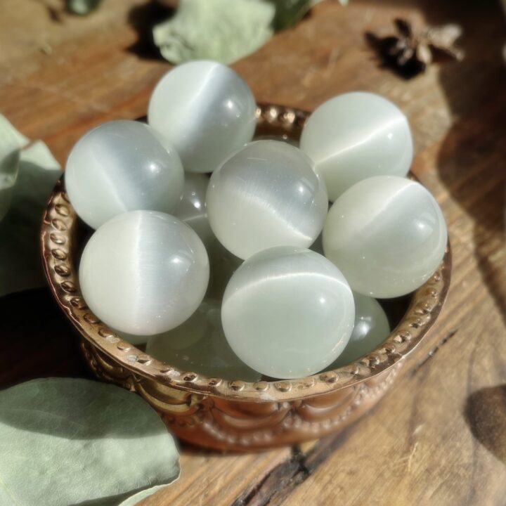 White Cats Eye Mini Sphere