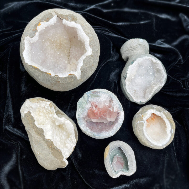 Intuitively Chosen Zeolite Geode