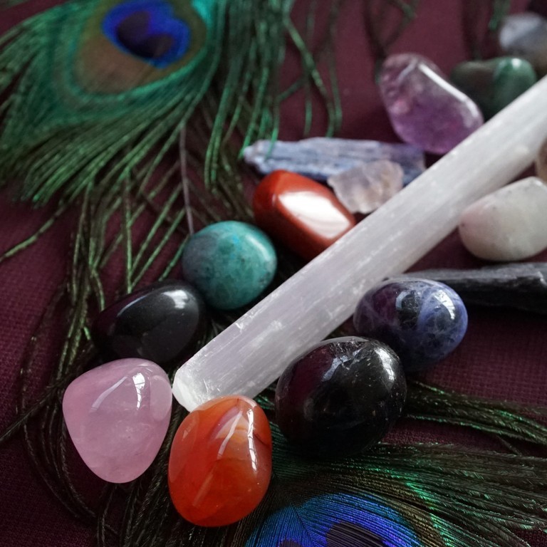 Top 20 Gemstone Set for a comprehensive collection of healing crystals