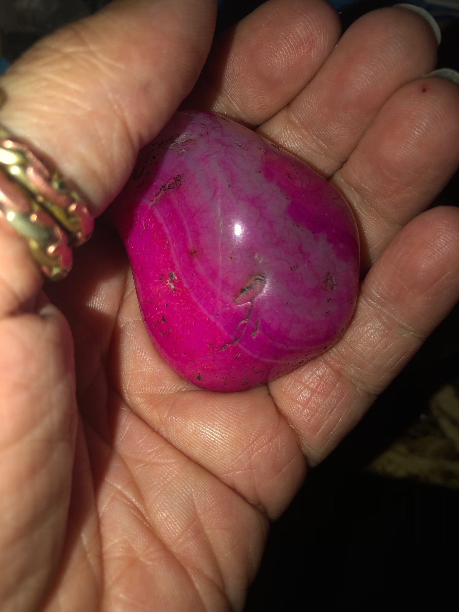 hot pink agate meaning