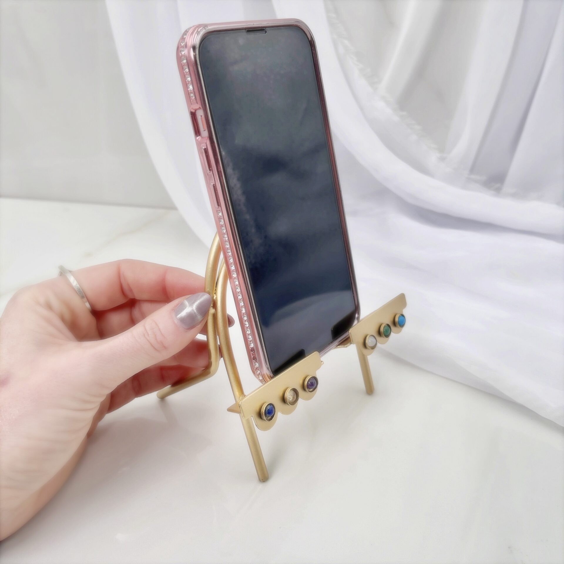 Sage Goddess Gemstone Phone Throne for crystal magic