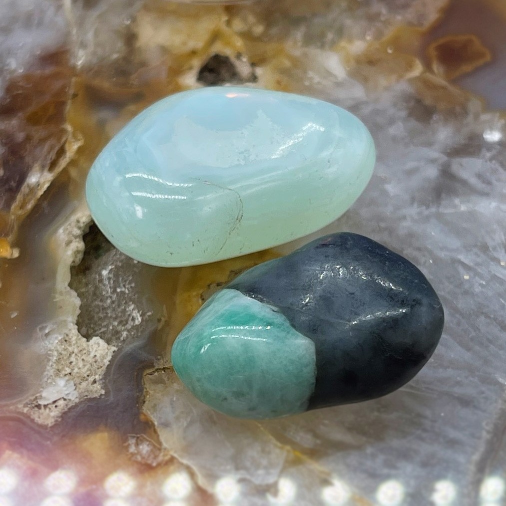 Green Mint Agate: Small Tumbled for deep protection and healing